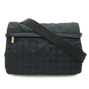 CHANEL Black Shoulder Bag